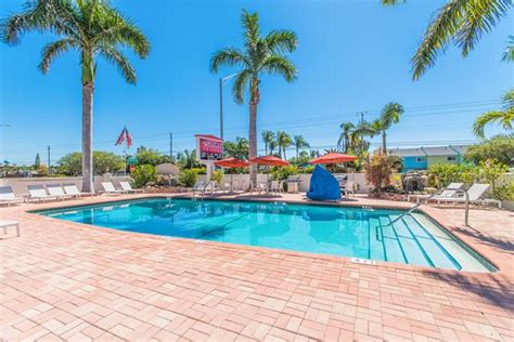 spark by hilton siesta key|best western gateway siesta key.